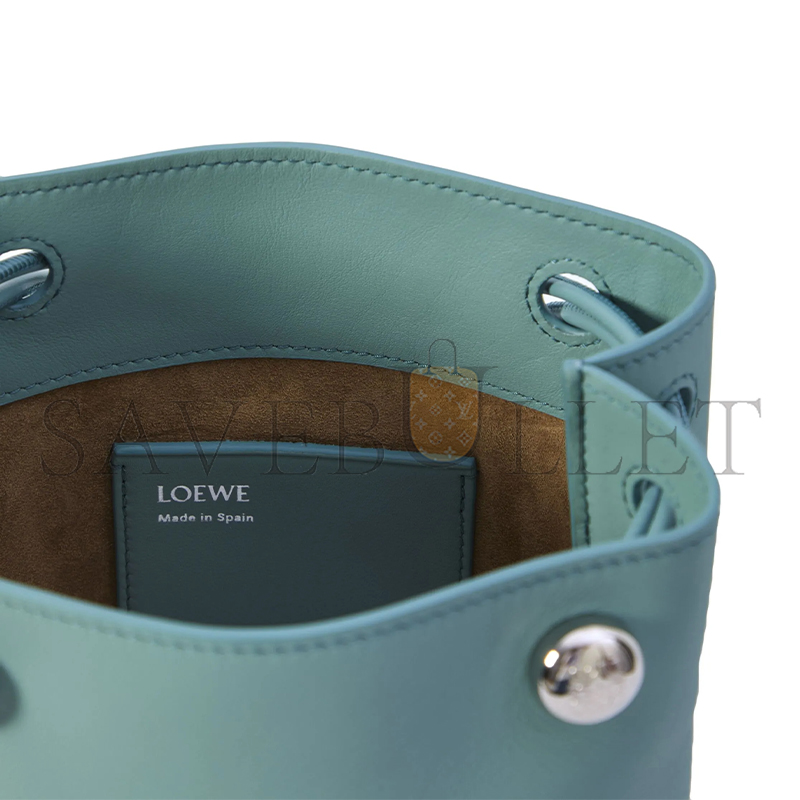 LOEWE PEBBLE POUCH IN SMOOTH CALFSKIN CANBSPPX01 (21.5*17*7cm)